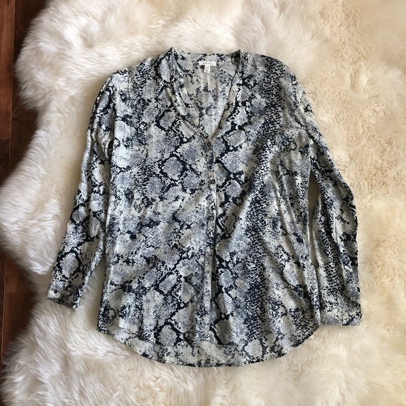 Soft Joie Dane Snake Print Blouse in Stonewash XS - Picture 3 of 7